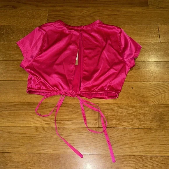 SKIMS Woven Shine Crop Top in Raspberry NEW - Picture 10 of 13